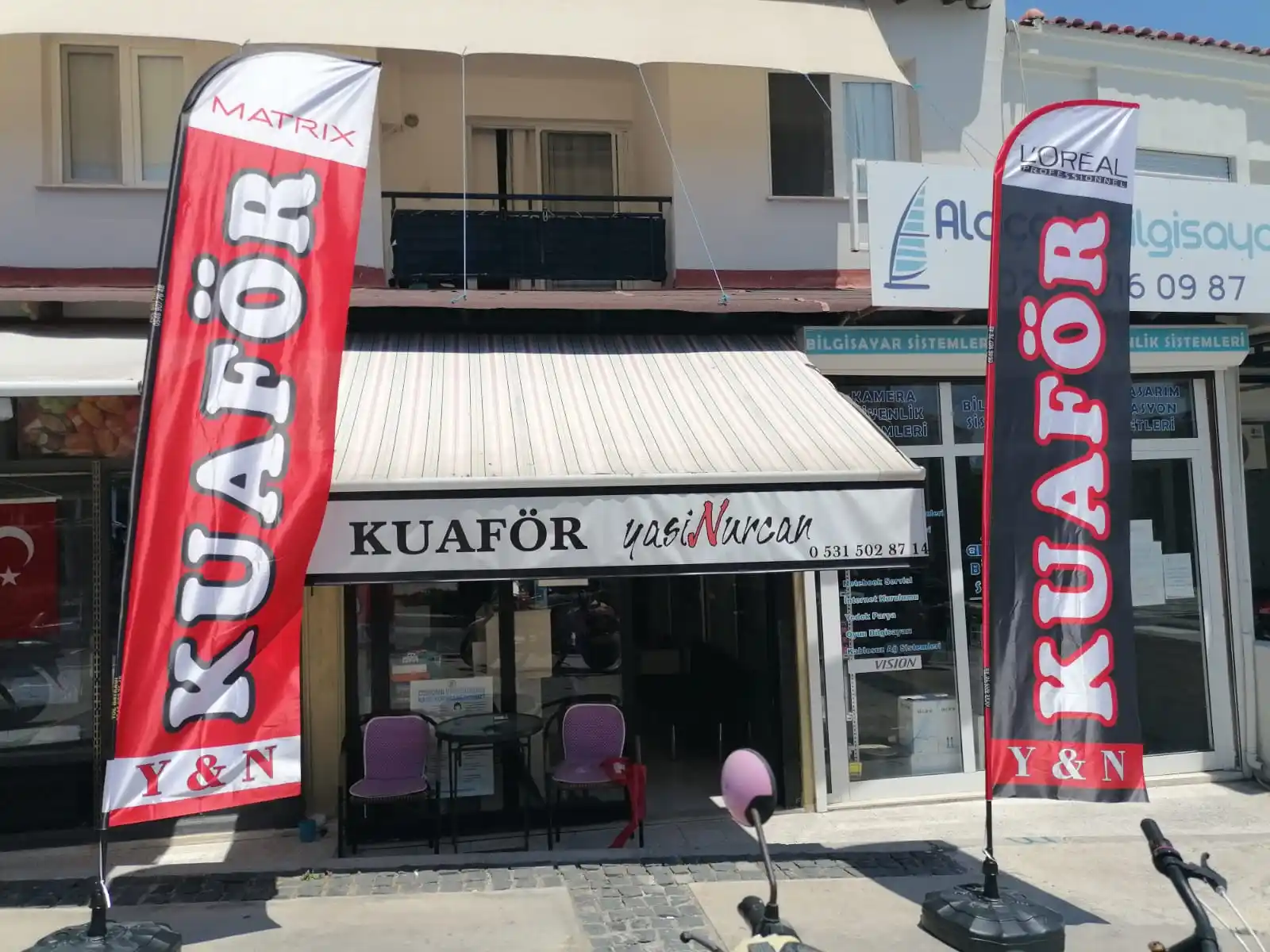 Bayan Kuaförü Yelken Bayrağı