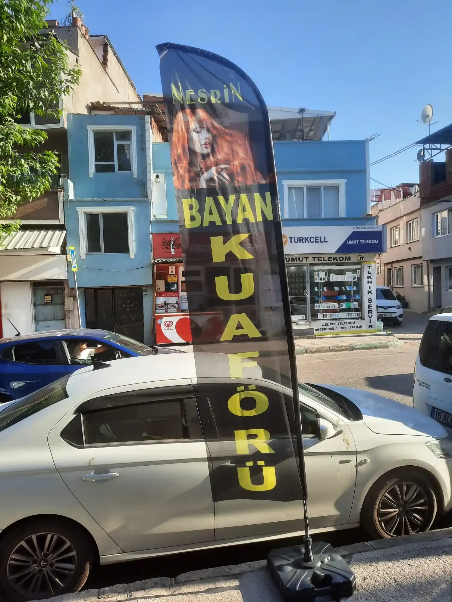 Bayan Kuaförü Yelken Bayrağı